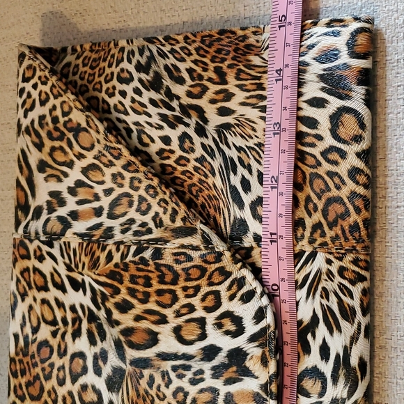 Animal print large vinyl clutch bag - Picture 4 of 6